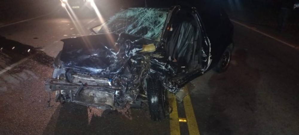 Colisão frontal deixa um morto e uma mulher gravemente ferida na SC-340