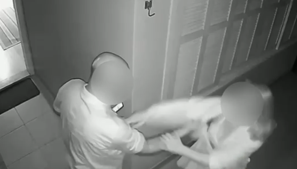 Sargento aposentado da PM é flagrado tentando matar companheira