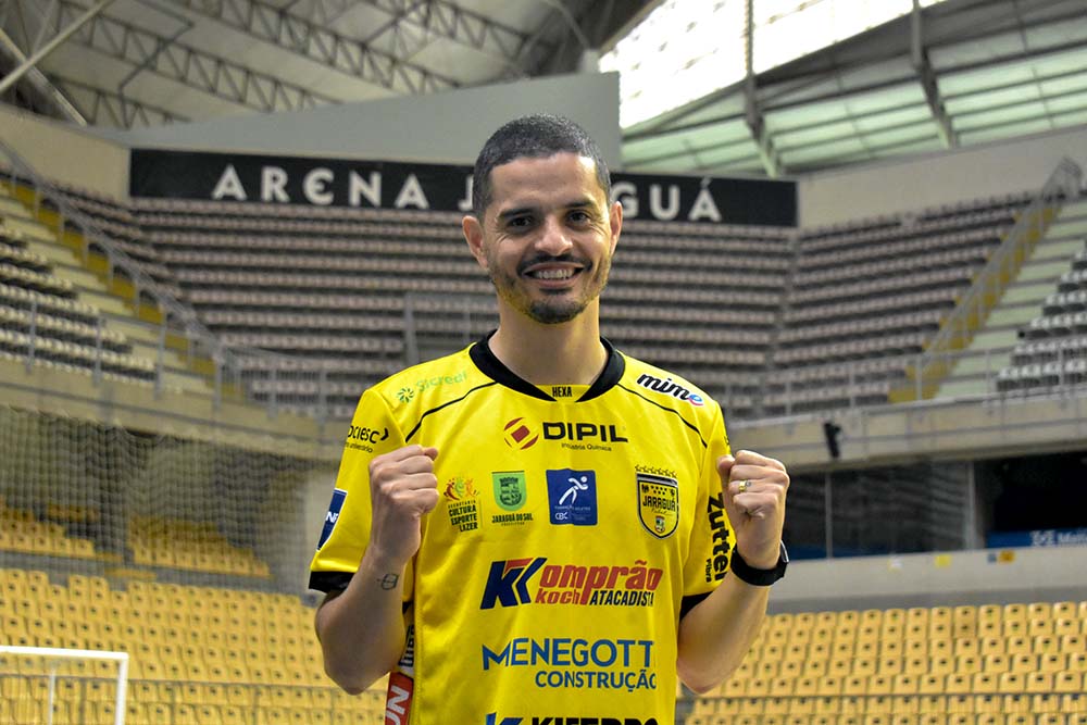 Recomeço: Jaraguá Futsal acerta retorno de ala após 11 anos