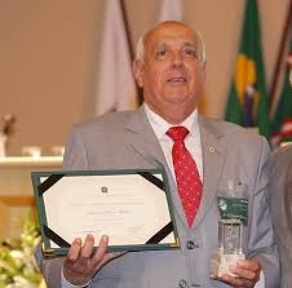 Morre médico e professor Fernando Silveira Picheth