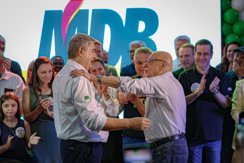 Antídio Lunelli confirma pré-candidatura ao Senado em evento com grande mobilização em Jaraguá do Sul