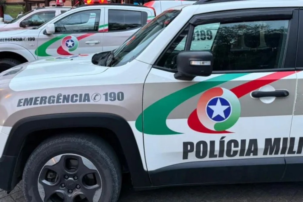 Idoso é levado à delegacia após invadir residência em Jaraguá do Sul