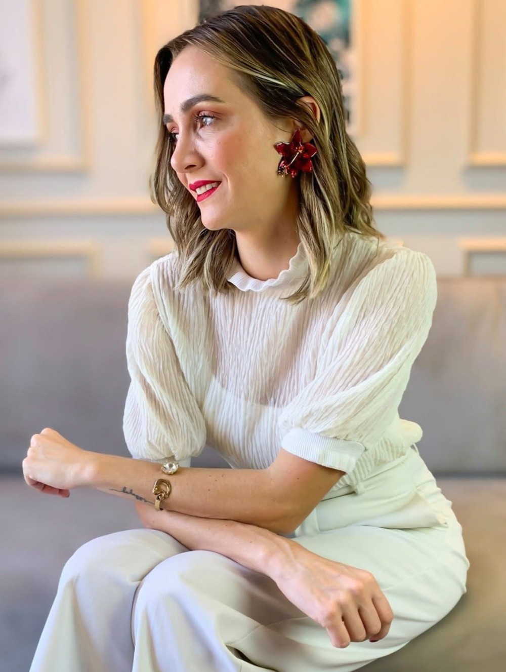 COLUNA DO MOA - FLAVIA CHRISTINA UMA DAS MULHERES MAIS ELEGANTES DE JARAGUÁ