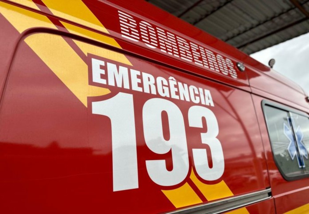 Colisão entre moto e bicicleta deixa adolescente gravemente ferido em SC