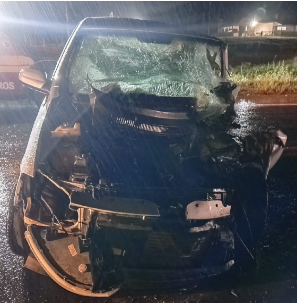 Motorista é encontrado preso às ferragens após grave acidente na BR-470