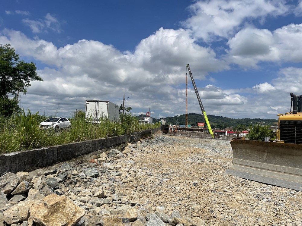 Duplicação Jaraguá-Guaramirim: Dr. Vicente acompanha avanço das obras no Viaduto do Mannes