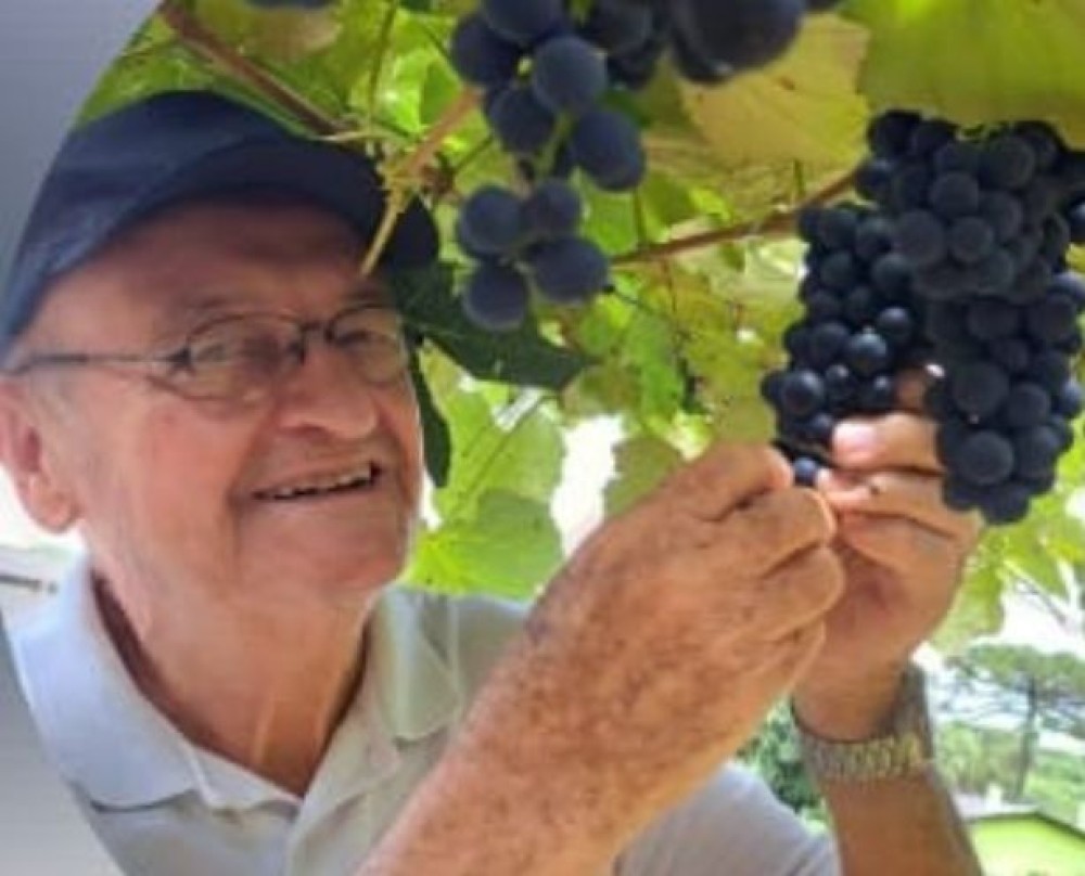 Morre em Jaraguá do sul o ex bancário, Luis Scheuer.