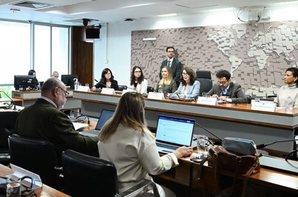 Debate defende ações para conter violência contra jornalistas nas eleições
