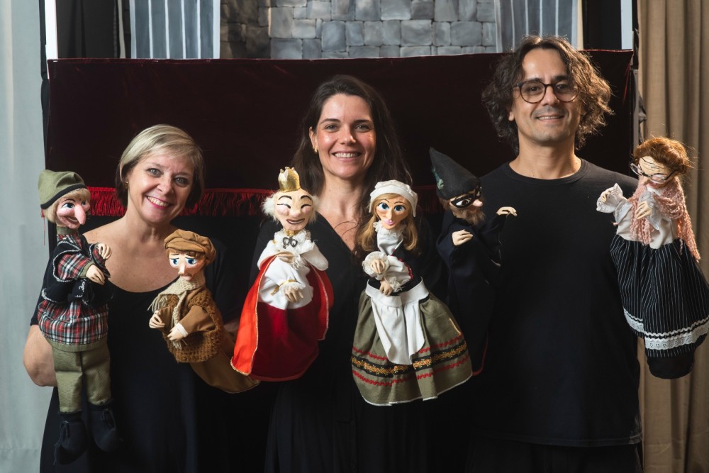 Do zero ao palco: como nasce um espetáculo de teatro de bonecos