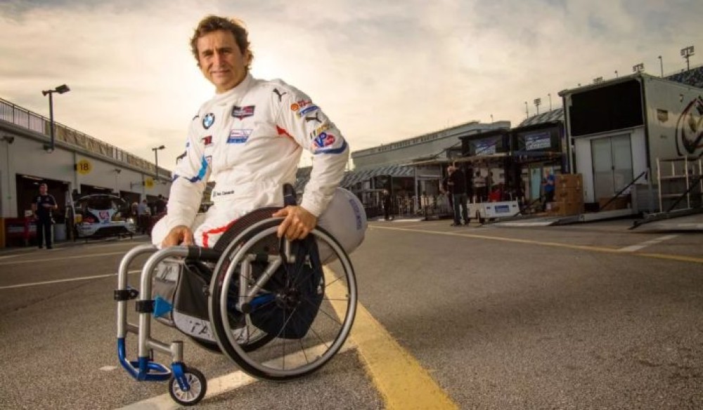 Morre Alex Zanardi, ex-piloto de Fórmula 1 e campeão paralímpico