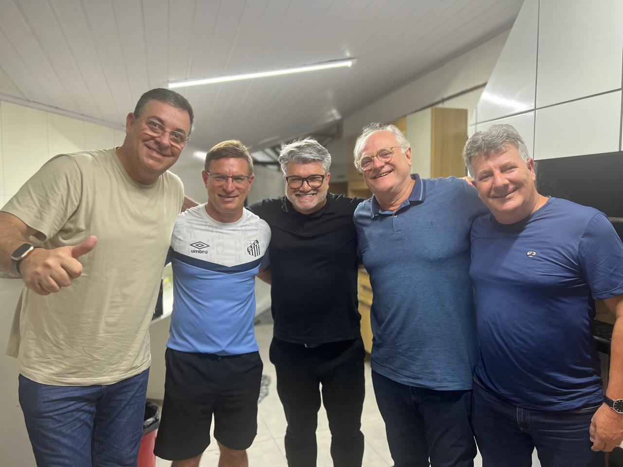 Deputado Vicente Caropreso dá um show na cozinha