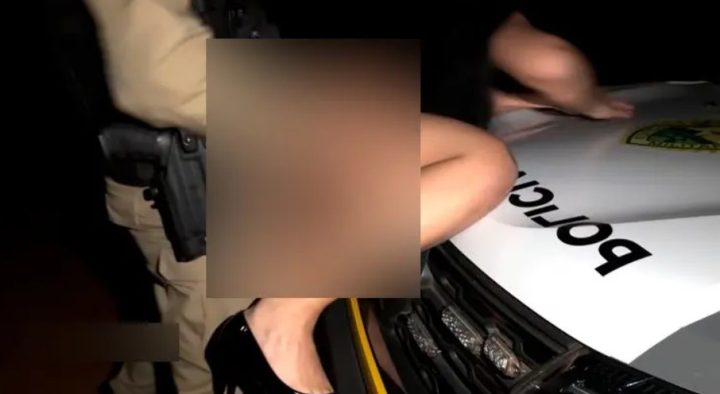 VÍDEO: PM é investigado por sexo com mulher em viatura enquanto marido dela grava