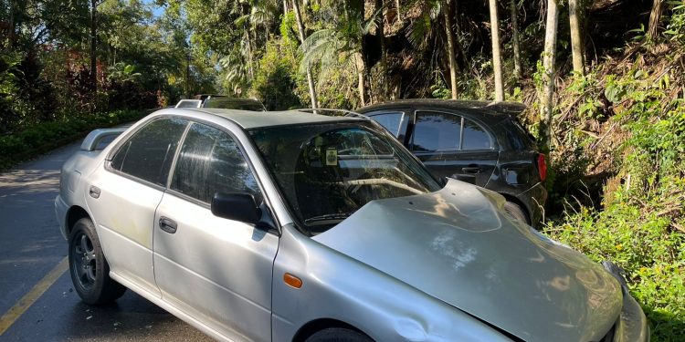 Dois carros se envolvem em acidente no Rio Molha; Veja o VÍDEO