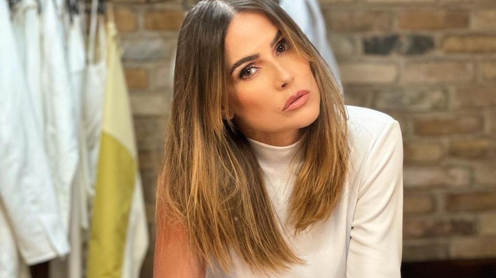 COLUNA DO MOA – Ela chega aos 4.6 linda e com um corpo de dar inveja a jovens de 21