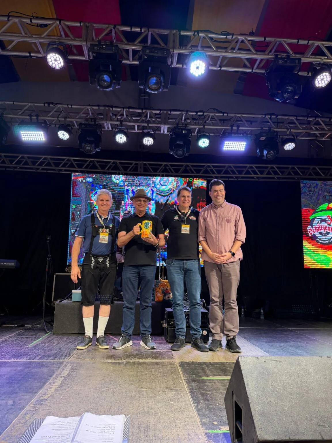 Diretor da Oktoberfest visita estrutura da Schützenfest