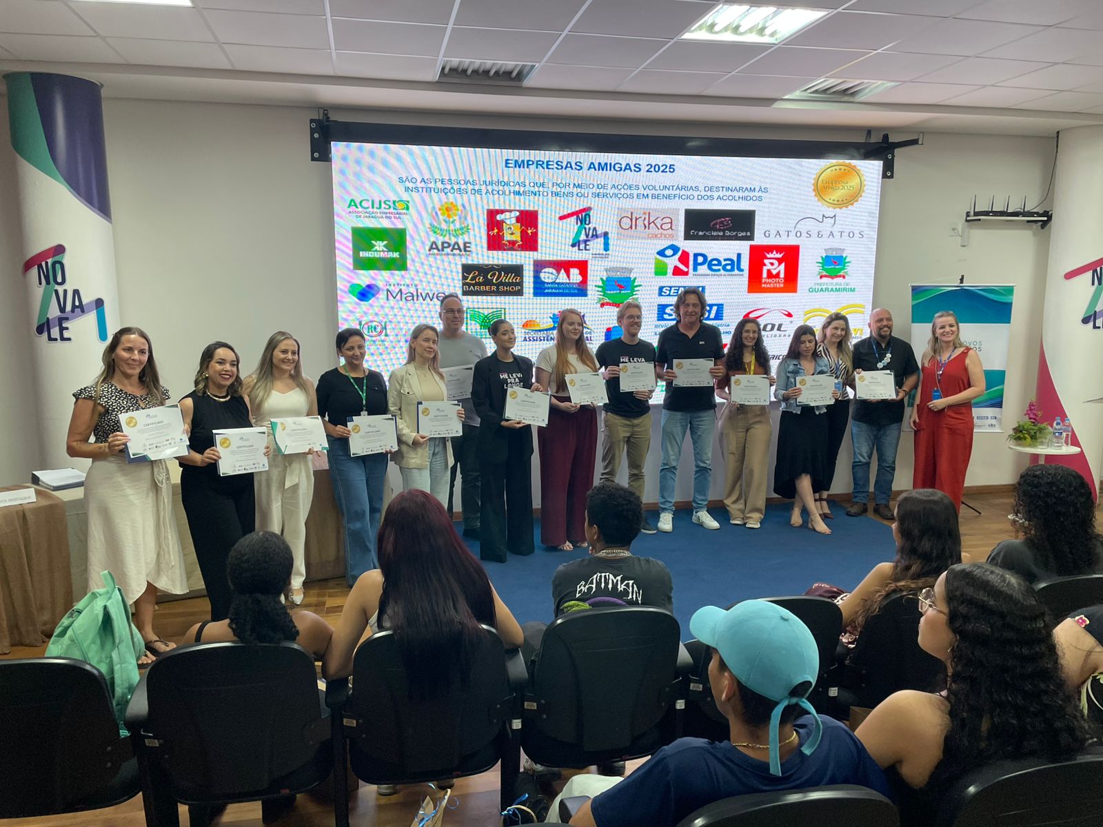 Celebração com jovens e parceiros fortalece programa Novos Caminhos
