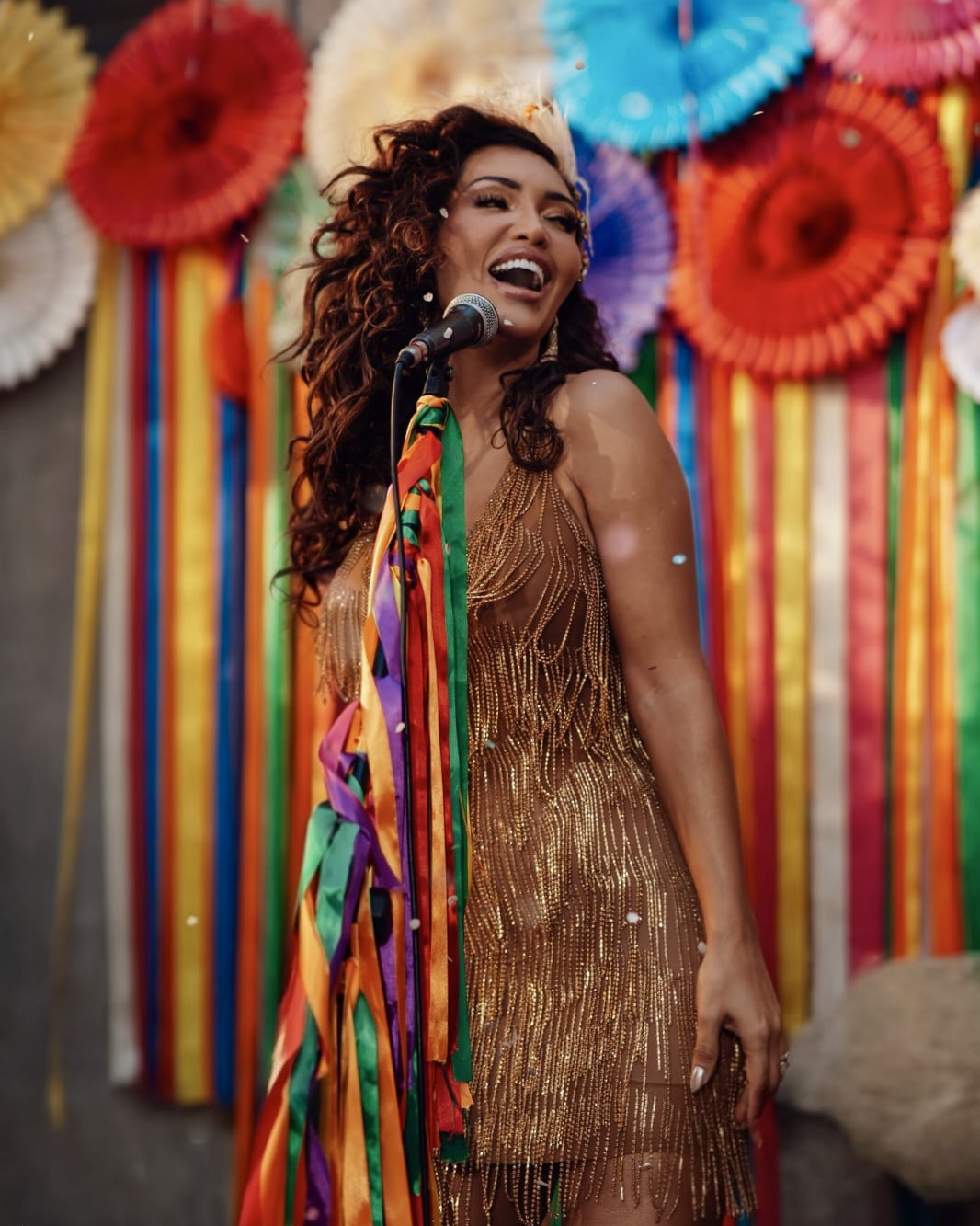 Karinah celebra lançamento do clipe de “Ripiei” com roda de samba no Mirante do Pedrão