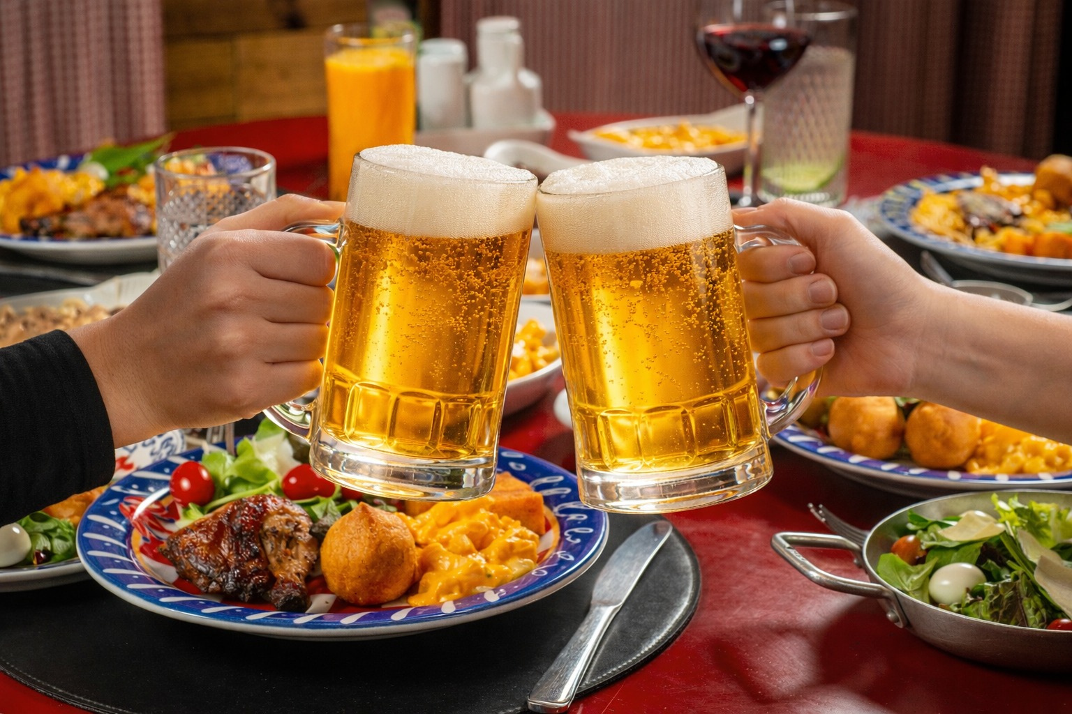 Galeto Mamma Mia aposta em experiência de verão com refil de chope